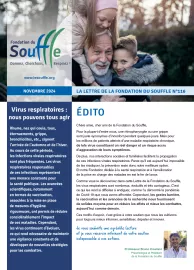 Un grand père avec ses 2 petits enfants qui rigolent 